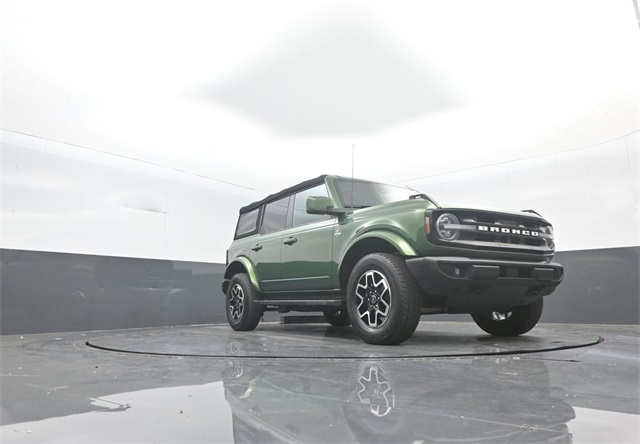 2022 Ford Bronco Outer Banks photo 20