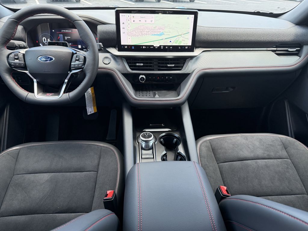 2025 Ford Explorer ST photo 2
