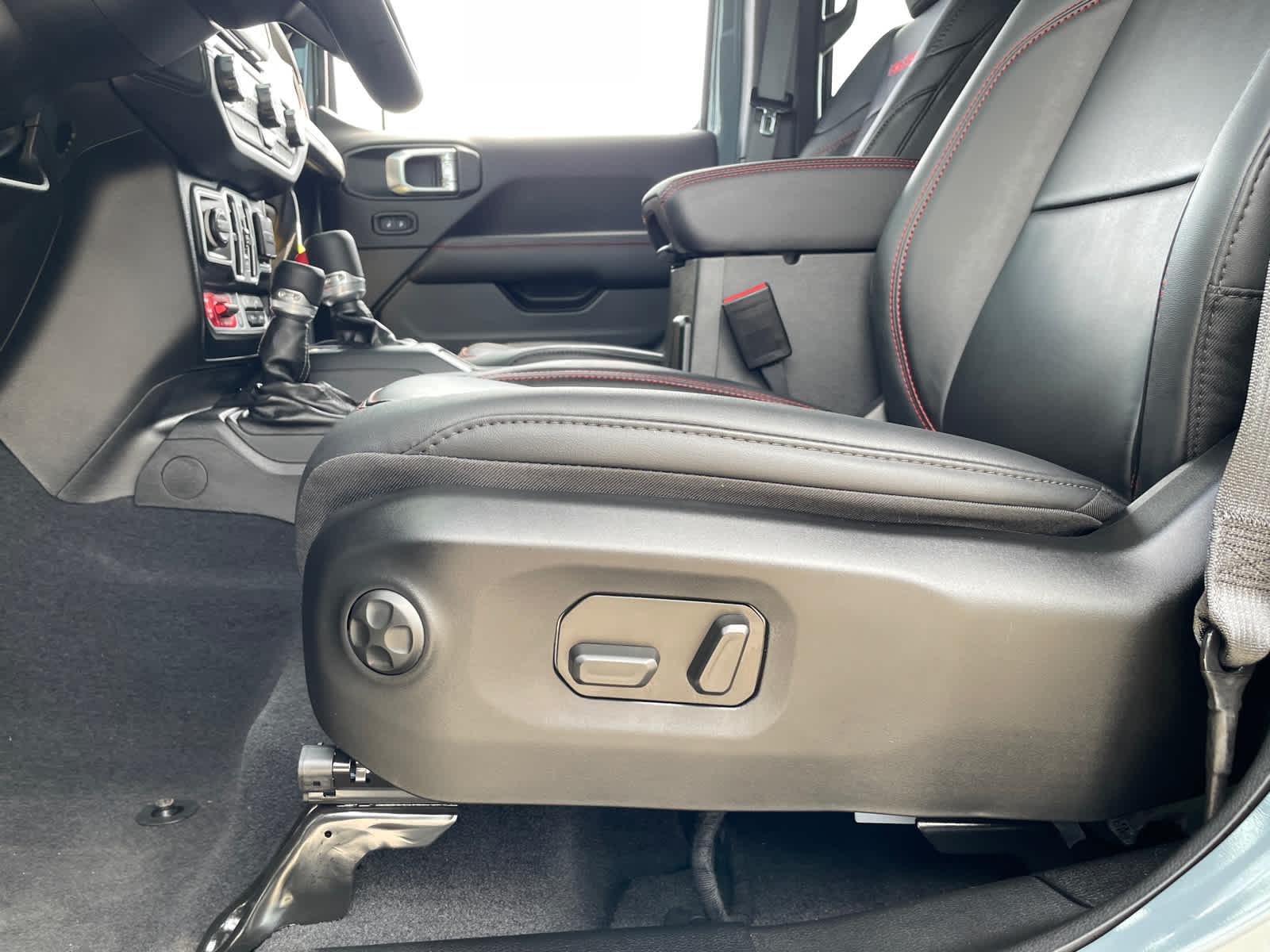 2025 Jeep Gladiator Rubicon photo 19