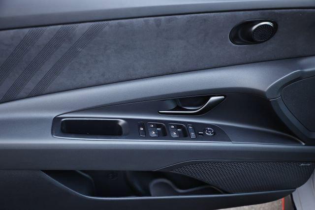 2025 Hyundai Elantra N Base photo 6