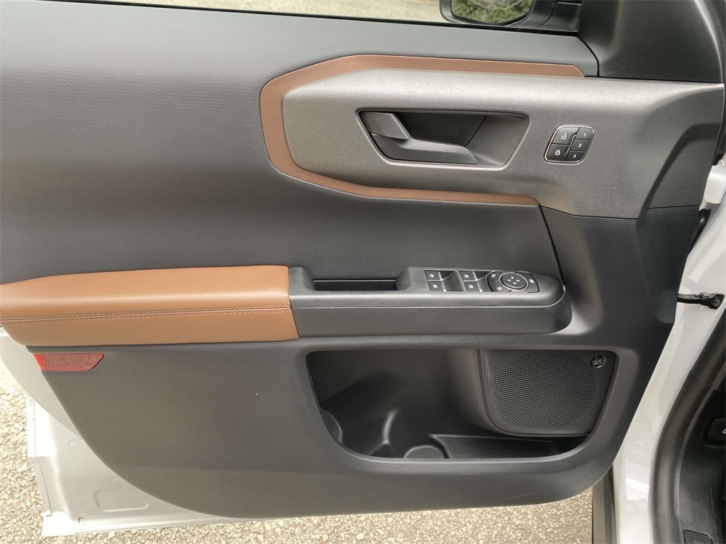 2025 Ford Bronco Sport Outer Banks photo 13