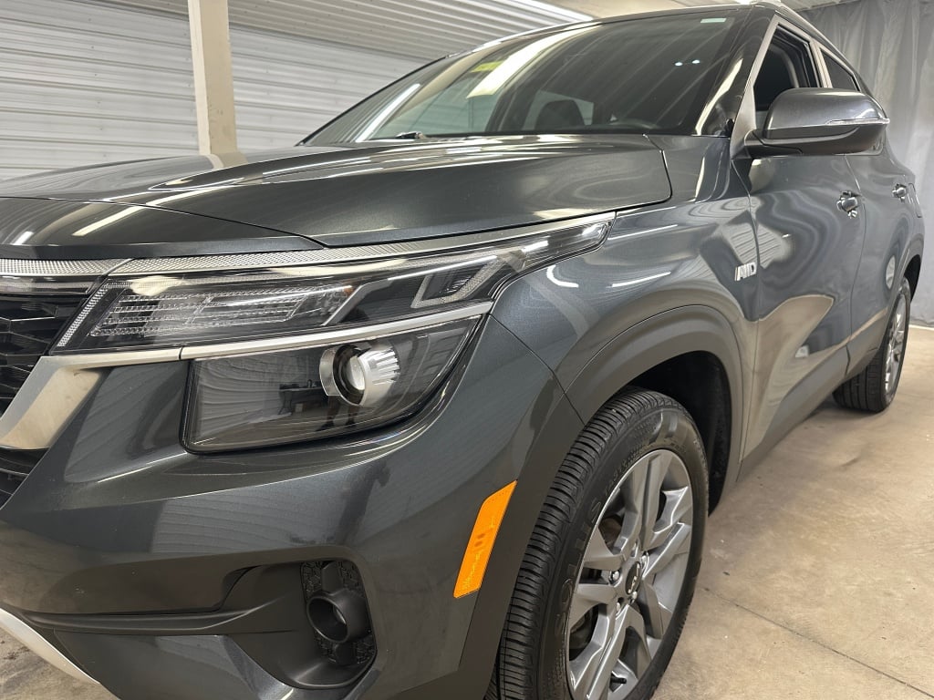 2023 Kia Seltos S photo 26