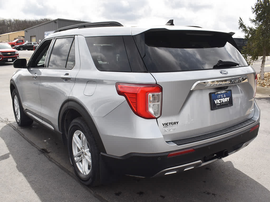 2022 Ford Explorer XLT photo 3