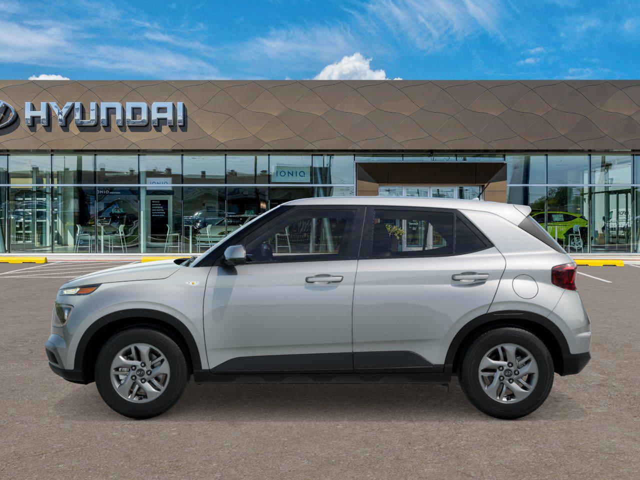 2026 Hyundai Venue SE photo 3