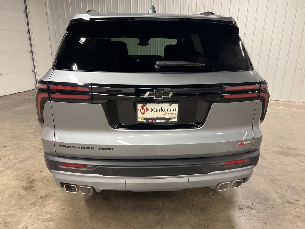 2026 Chevrolet Traverse Z71 photo 2