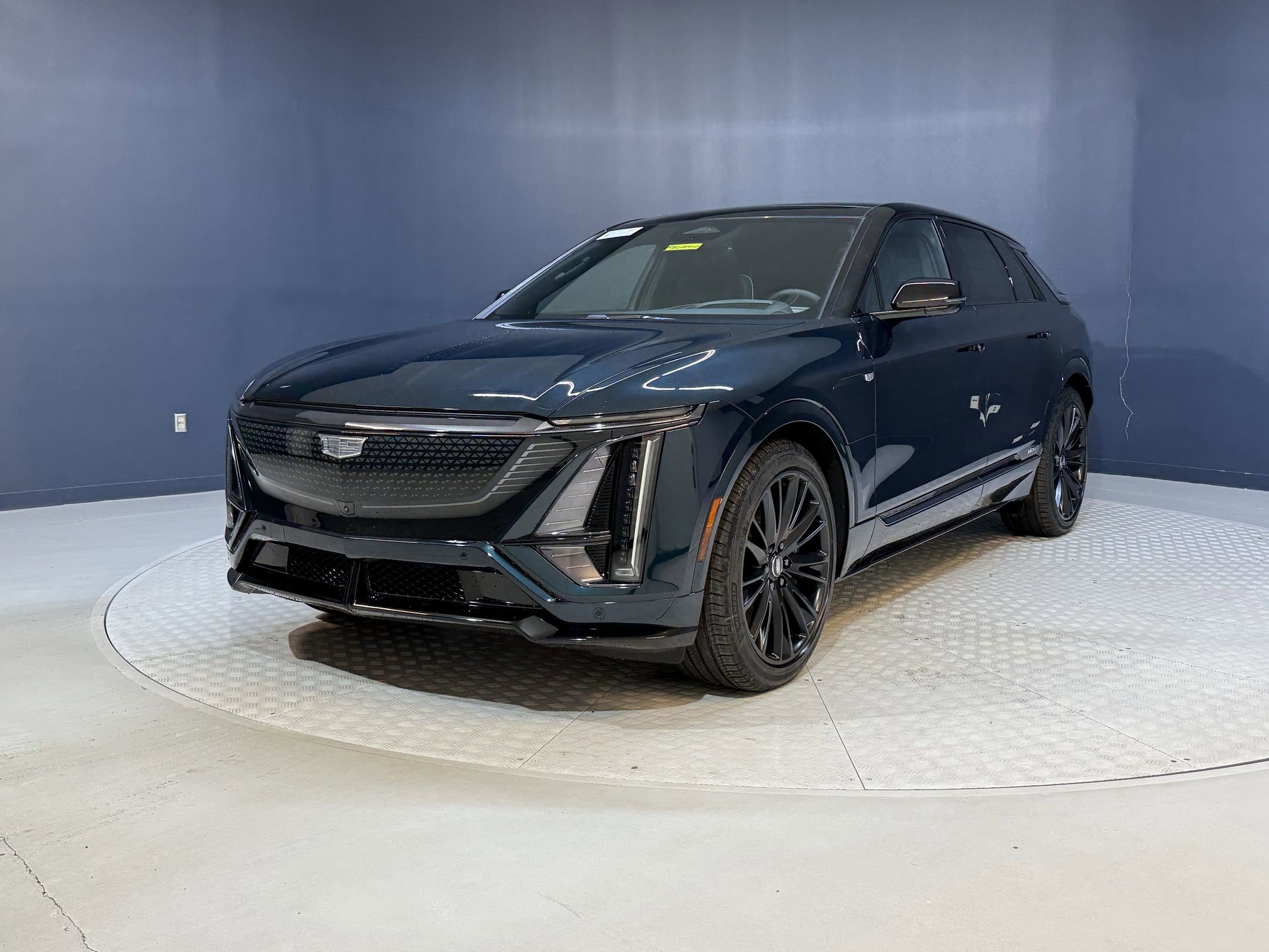2026 Cadillac Lyriq photo 2