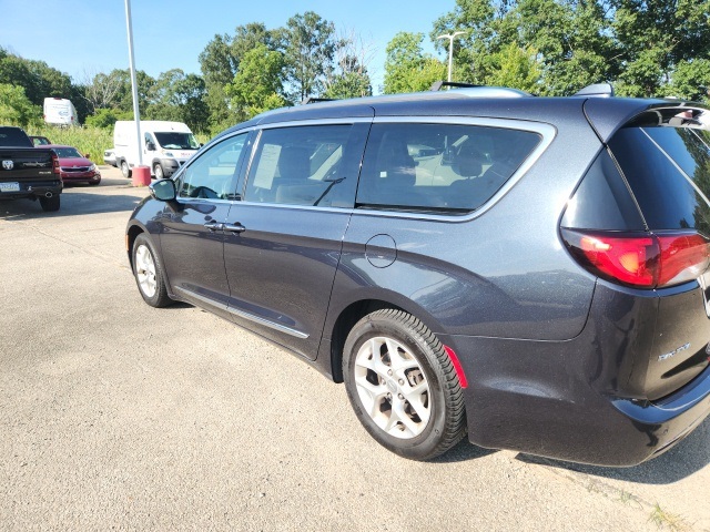 Used 2020 Chrysler Pacifica Limited with VIN 2C4RC1GG3LR175859 for sale in Natrona Heights, PA
