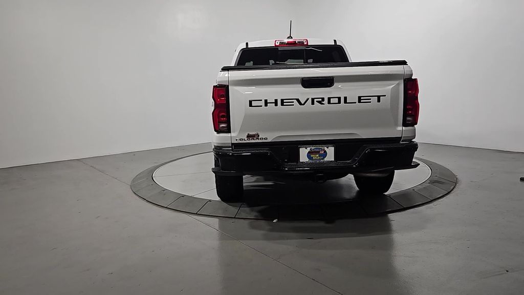 2024 Chevrolet Colorado Z71 photo 4