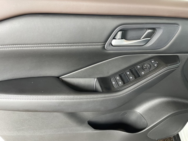 2023 Nissan Rogue SV photo 29