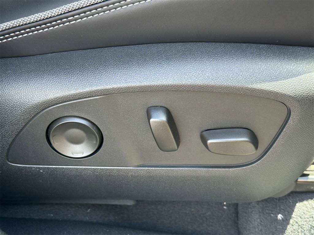 2025 Gmc Sierra EV Denali photo 39