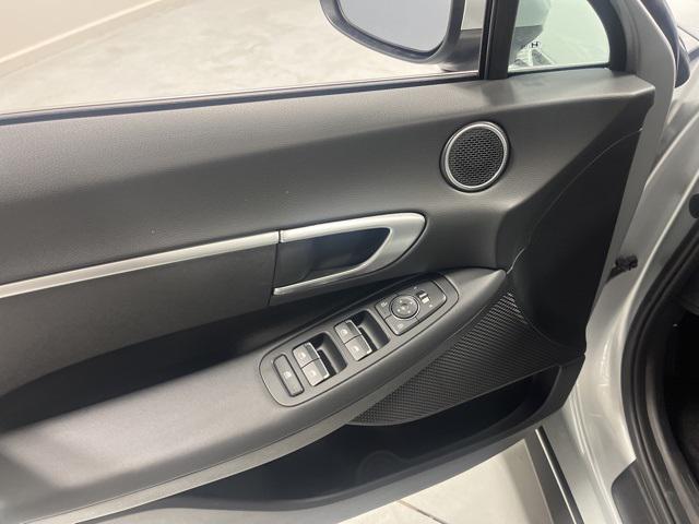 2026 Hyundai Sonata SE photo 4