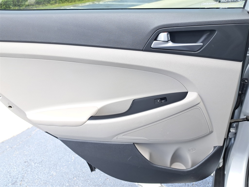 2016 Hyundai Tucson SE photo 12