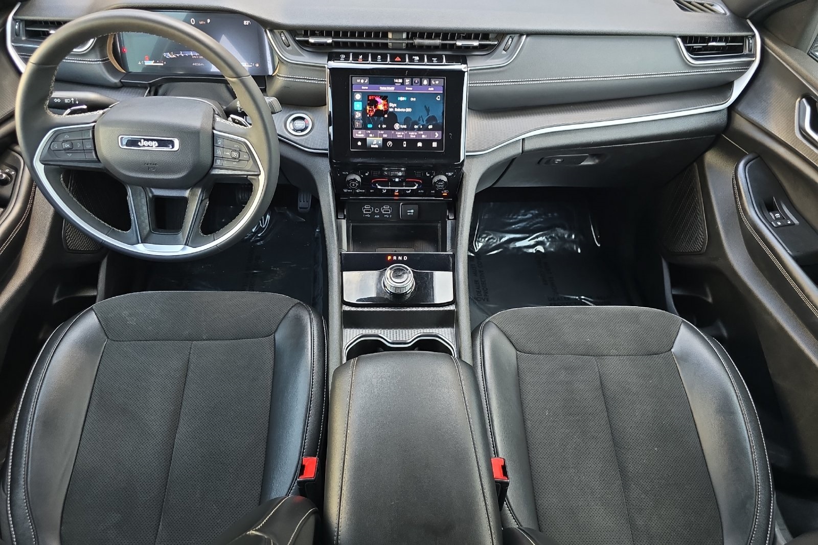 2024 Jeep Grand Cherokee Altitude photo 13