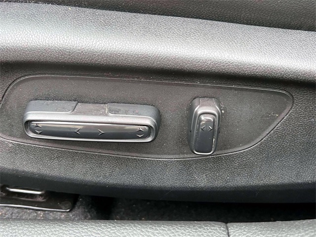 2023 Acura Integra Base photo 17