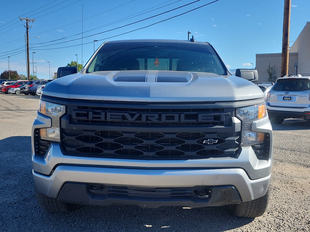 2023 Chevrolet Silverado 1500 Custom photo 2
