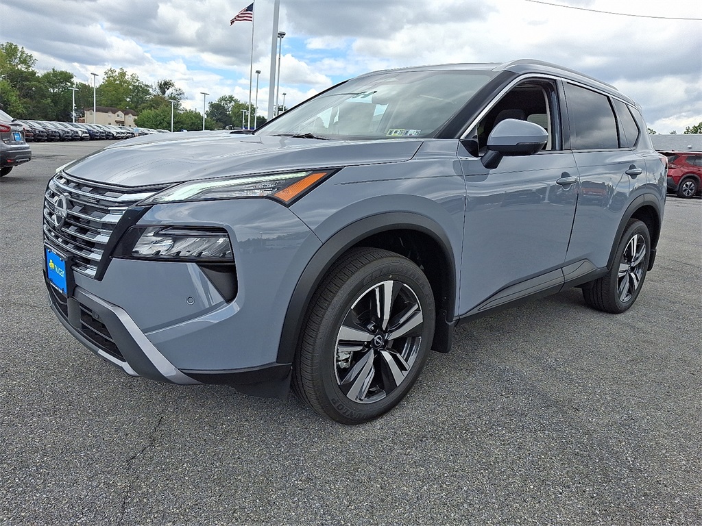 2025 Nissan Rogue SL photo 2