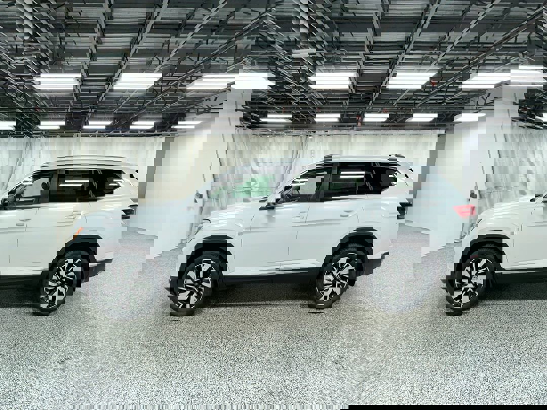 2026 Volkswagen Atlas SEL photo 3