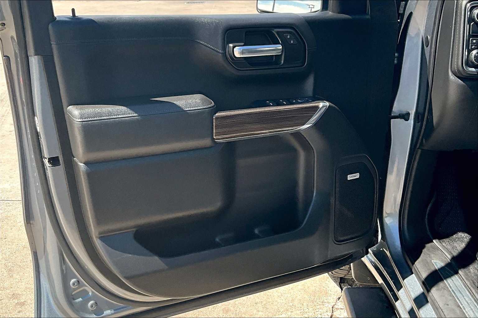 2020 Chevrolet Silverado 1500 RST photo 21