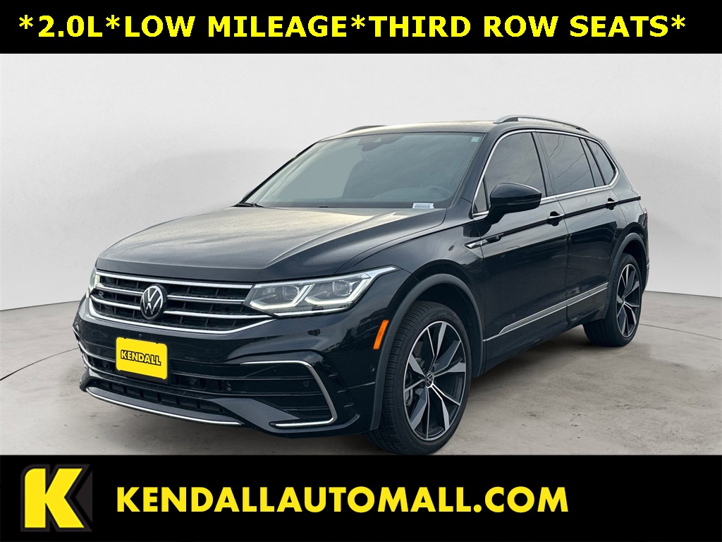 2022 Volkswagen Tiguan SEL R-LINE's photo