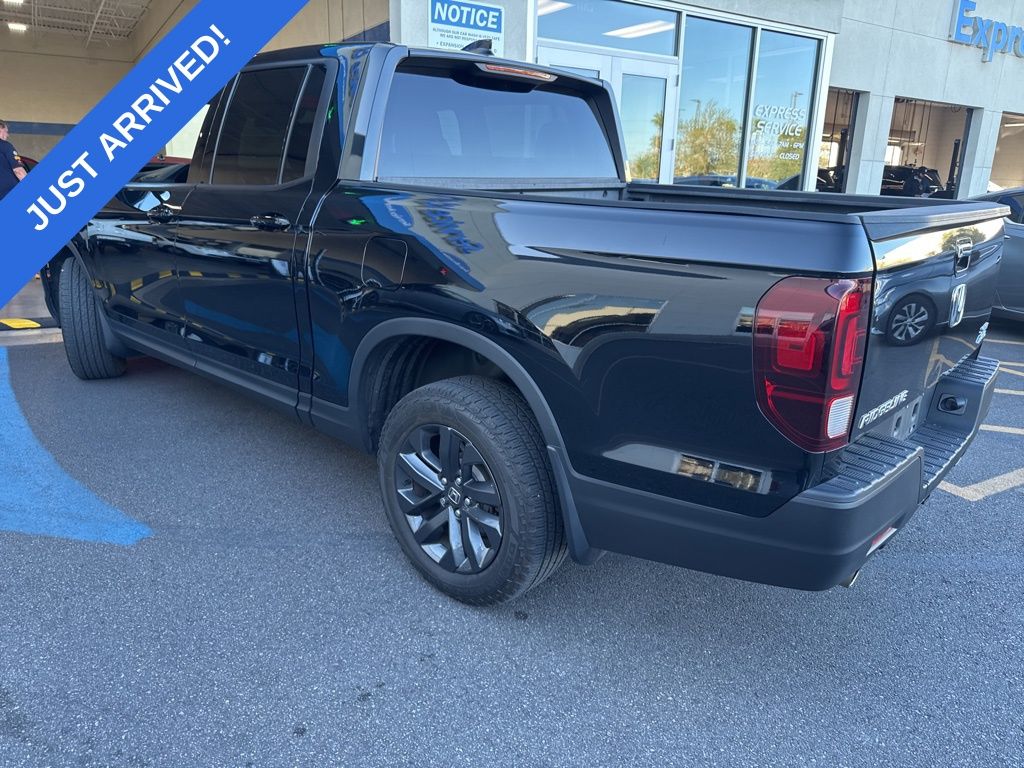 2023 Honda Ridgeline Sport photo 2