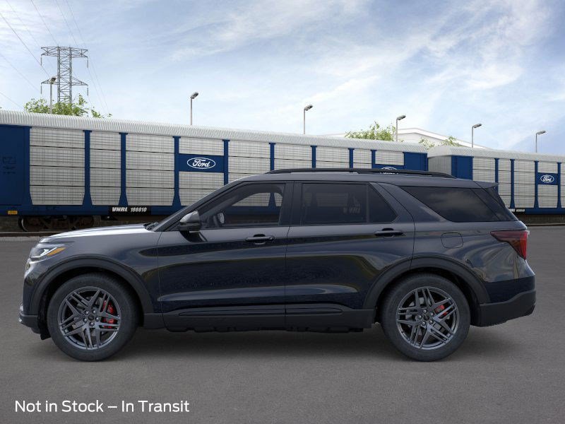2025 Ford Explorer ST photo 5
