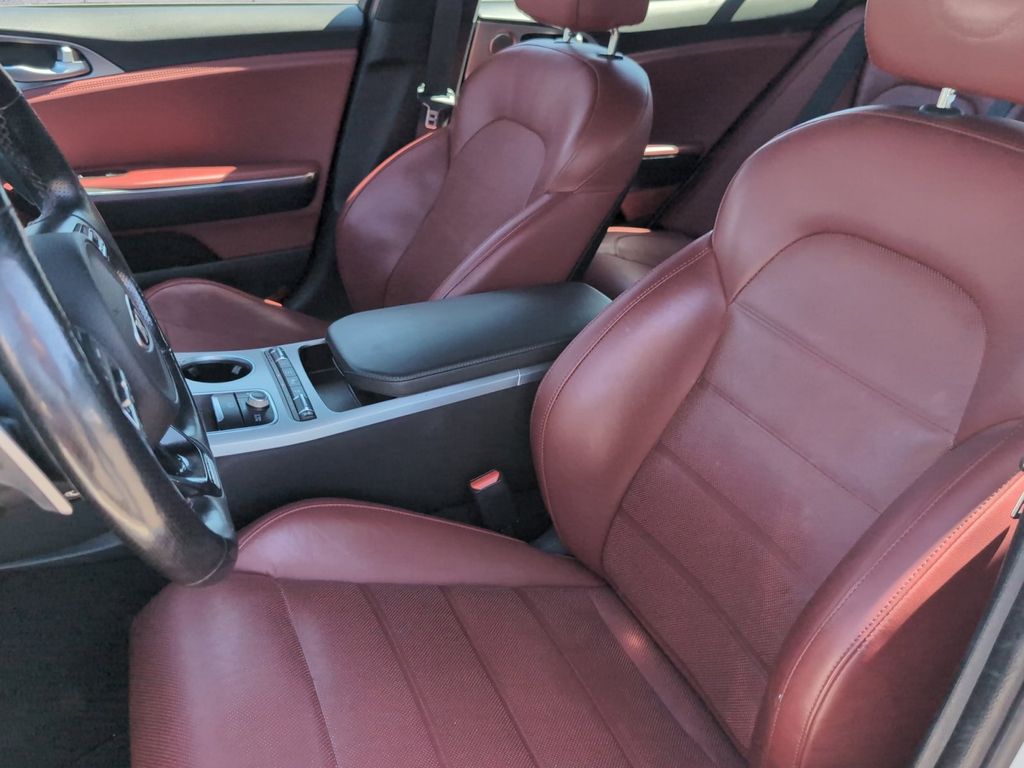 2019 Kia Stinger GT2 photo 8
