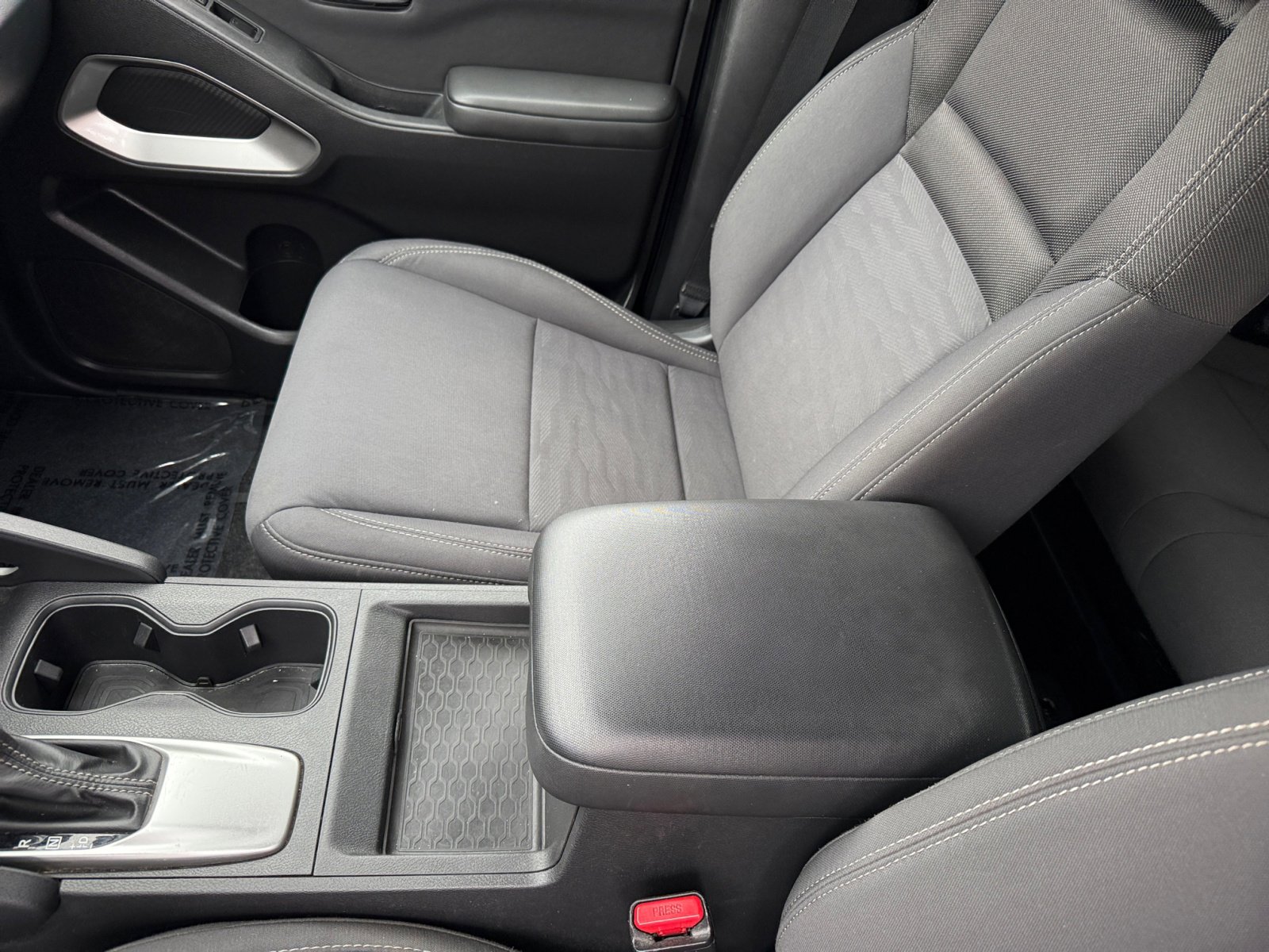 2022 Nissan Frontier SV photo 14