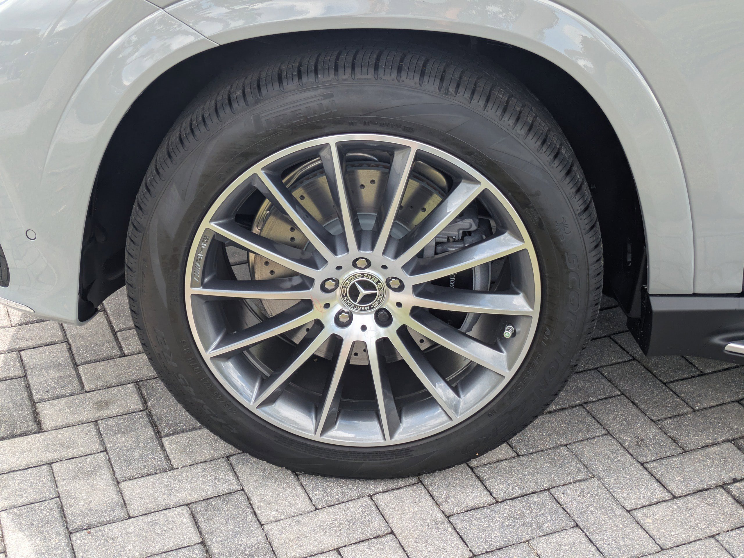 2026 Mercedes Benz GLE 450 4MATIC photo 3