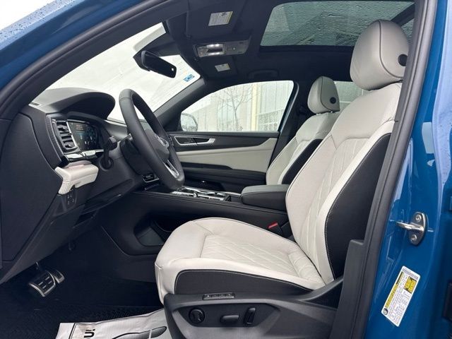 2025 Volkswagen Atlas Cross Sport SEL Premium R-Line photo 17