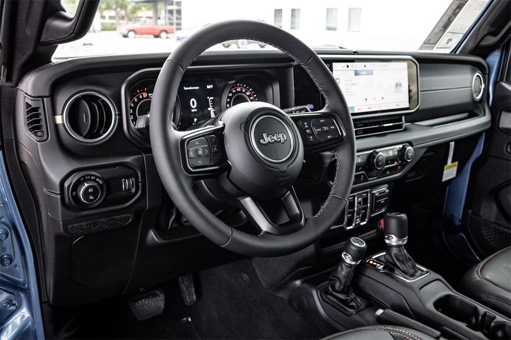 2025 Jeep Gladiator Sport S photo 11