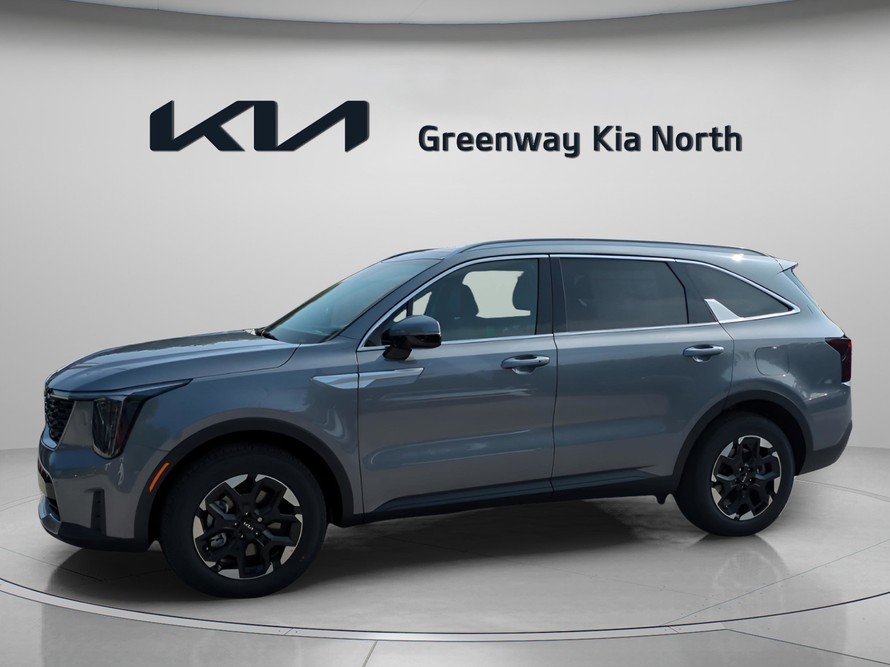 2025 Kia Sorento S photo 3