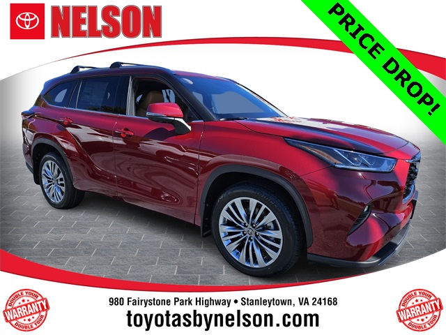 2026 Toyota Highlander Platinum's photo