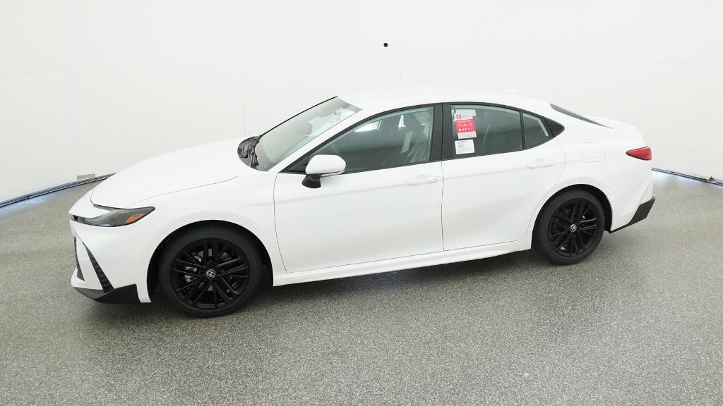 2026 Toyota Camry SE photo 3