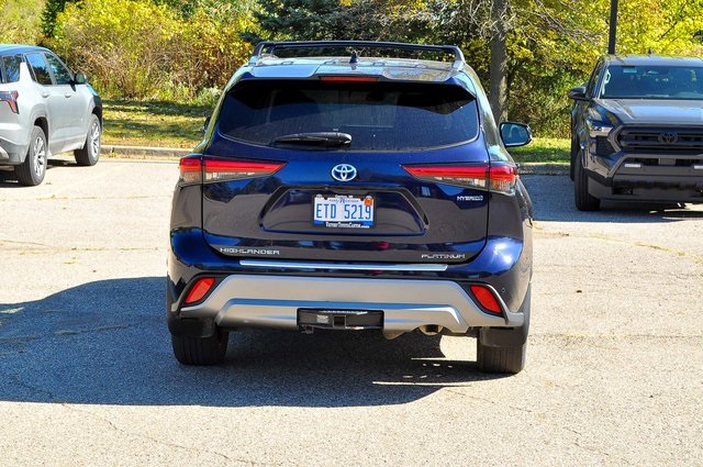 2023 Toyota Highlander Hybrid Platinum photo 4