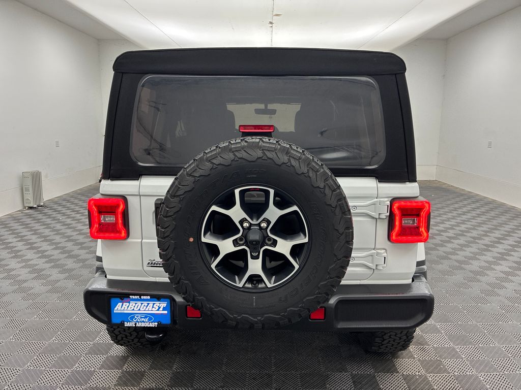 2018 Jeep Wrangler Unlimited Sahara photo 6