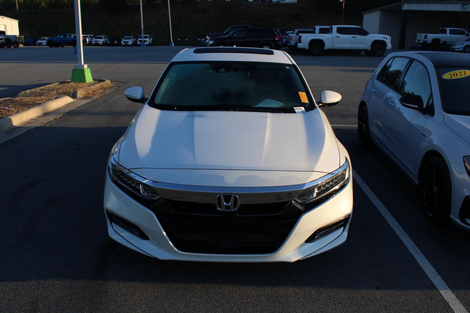 2018 Honda Accord EX 1.5T photo 2