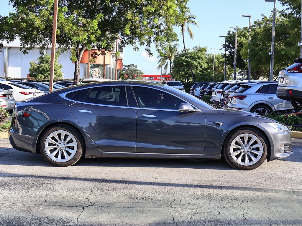 2018 Tesla Model S 75D photo 18