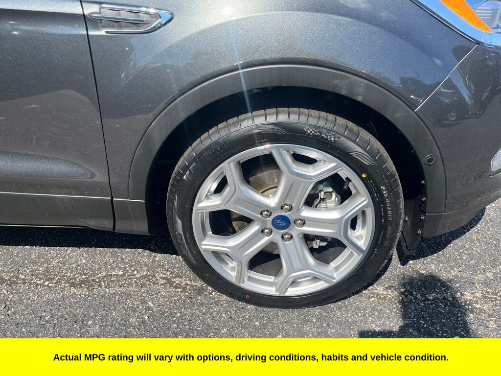 2019 Ford Escape Titanium photo 8