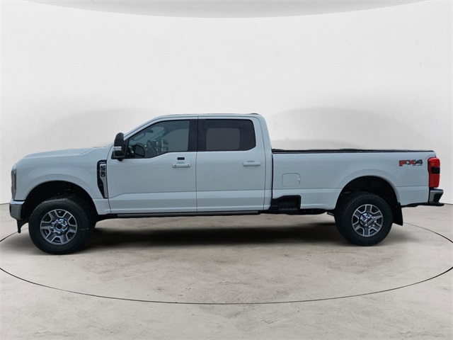 2025 Ford F-350 photo 2
