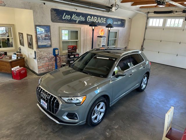 2020 Audi Q3 Premium photo 4