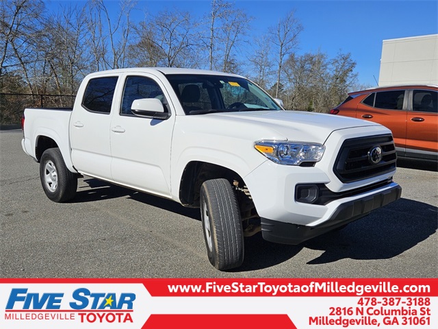 2023 Toyota Tacoma SR's photo