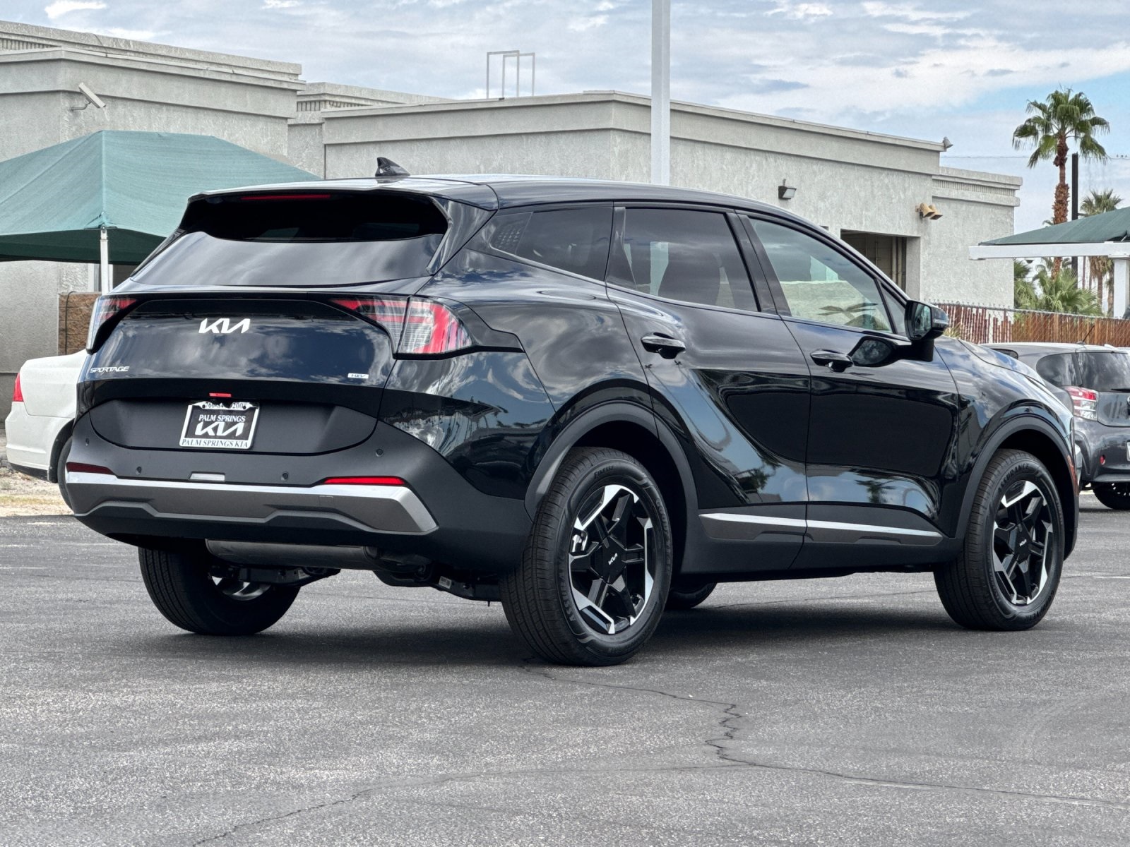 2026 Kia Sportage Hybrid S photo 2