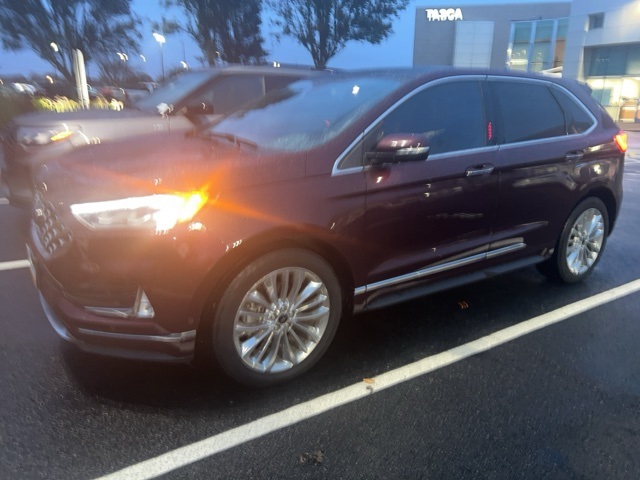 2020 Ford Edge Titanium's photo