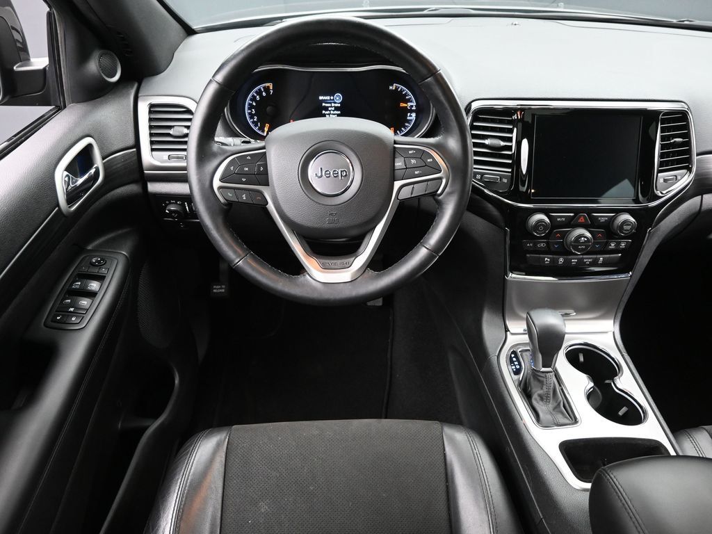 2020 Jeep Grand Cherokee Altitude photo 9