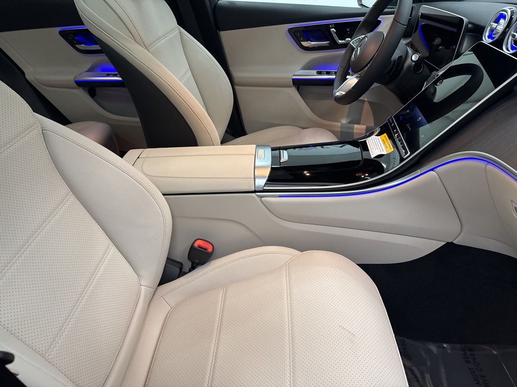 2026 Mercedes Benz GLC 300 photo 29