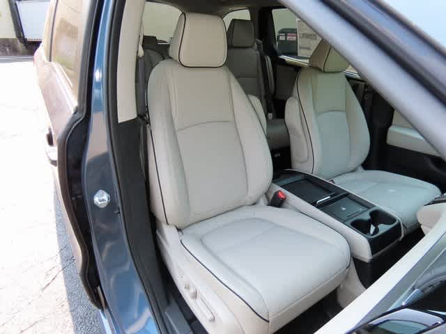 2026 Honda Odyssey Touring photo 18
