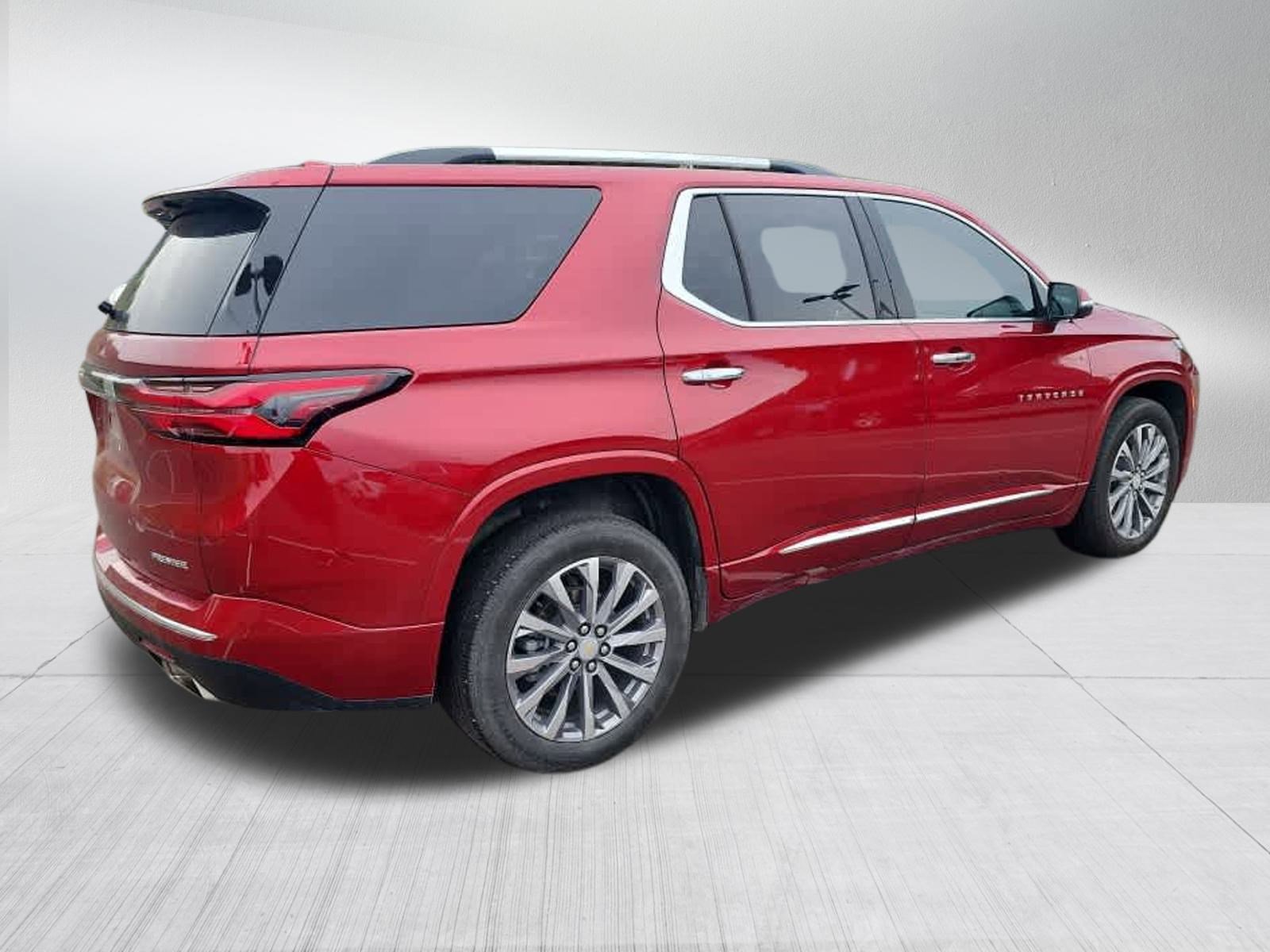 2023 Chevrolet Traverse Premier photo 3