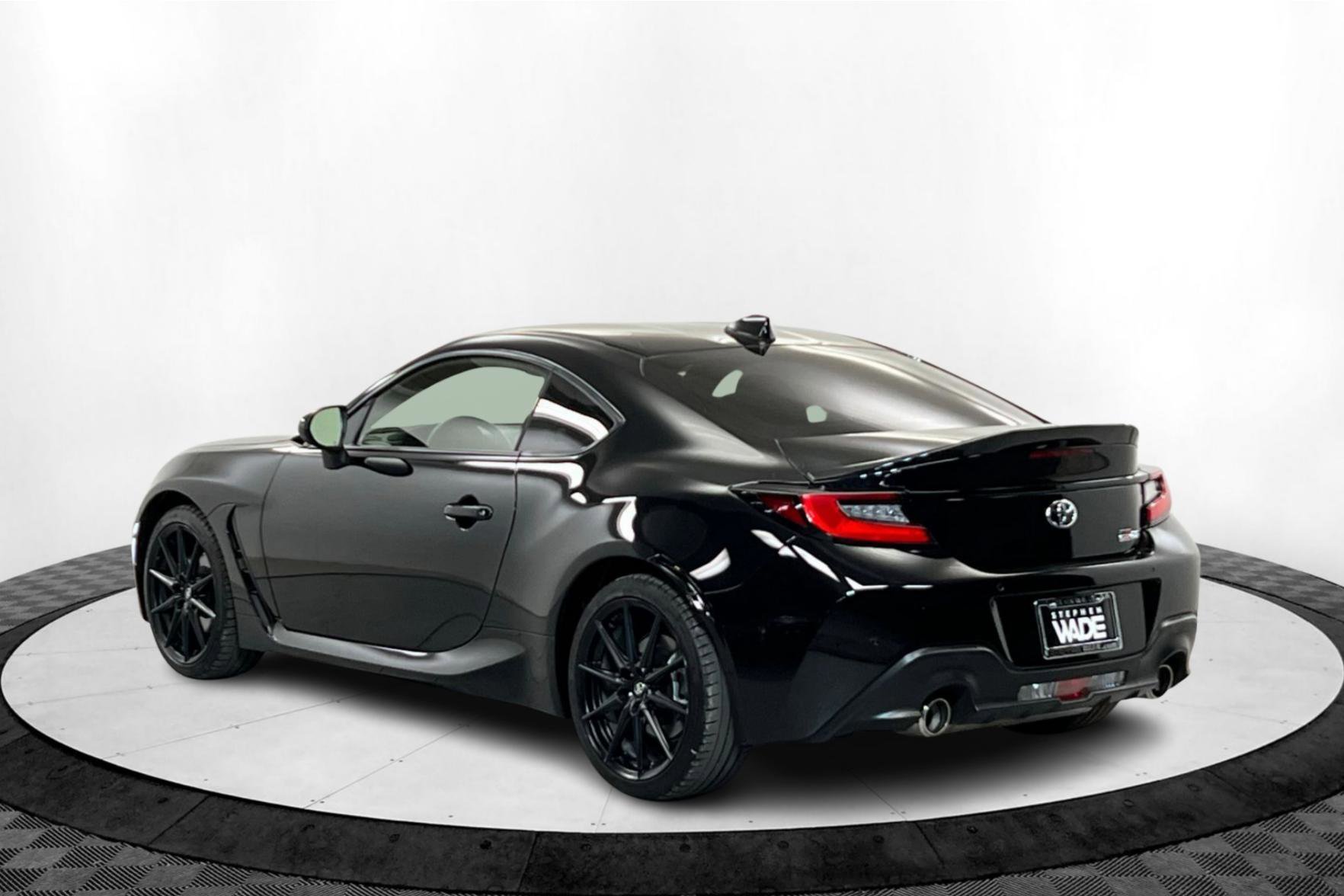 2024 Toyota GR86 Premium photo 3
