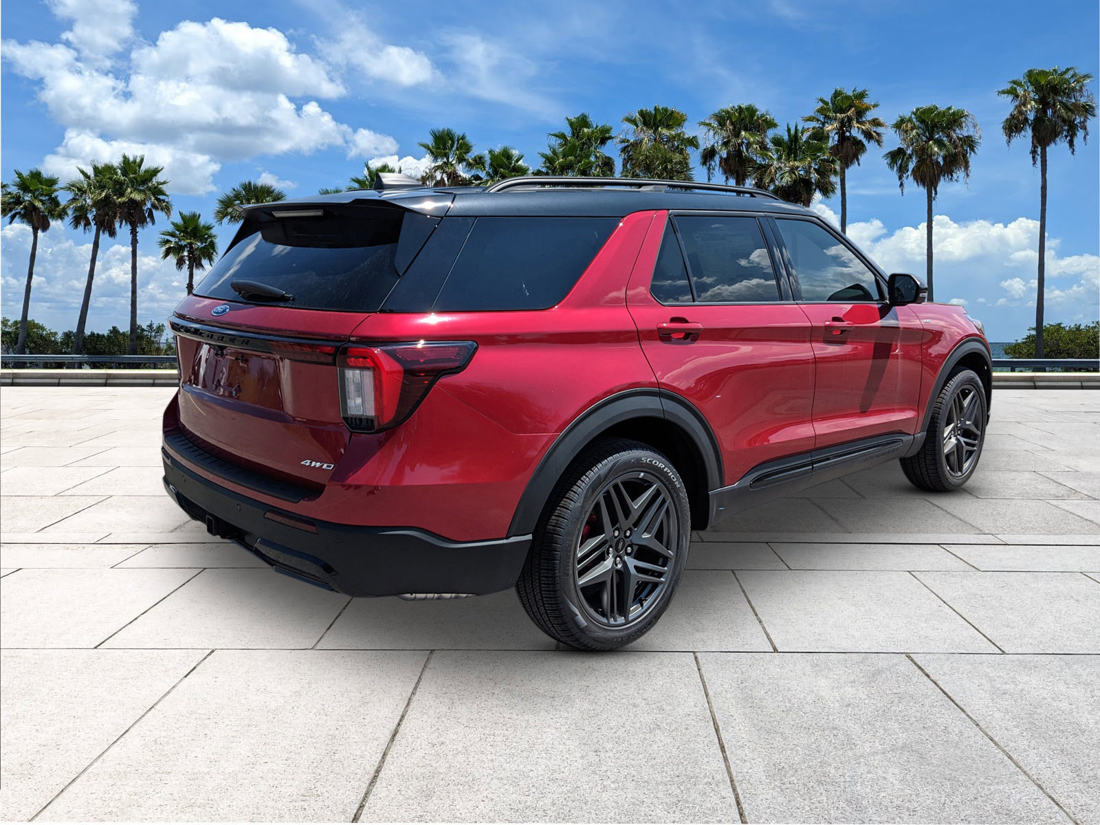 2025 Ford Explorer ST-Line photo 8