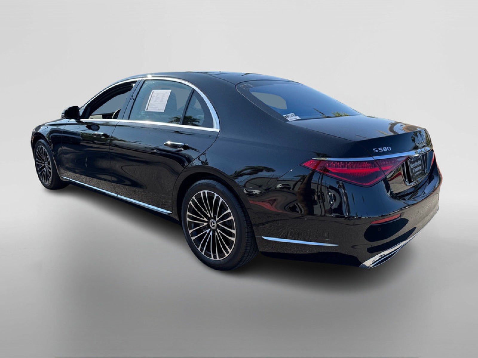 Certified Used 2025 Black Mercedes-Benz S 580 image 3